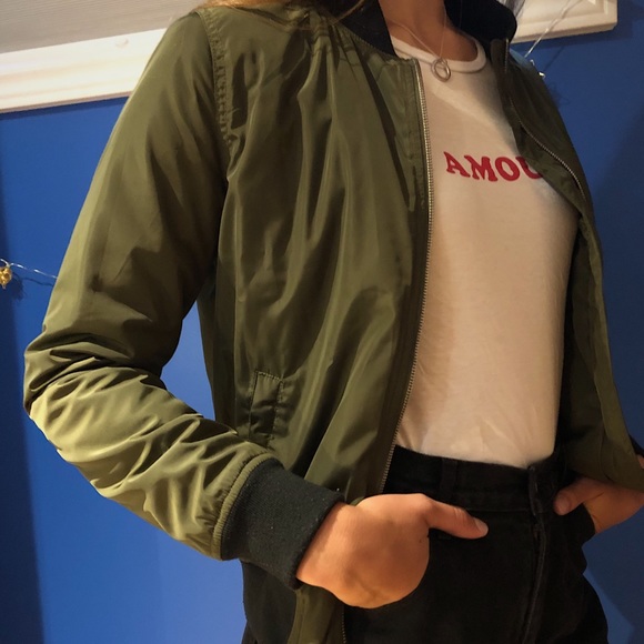 Gorgeous Green Bomber Jacket - Picture 3 of 3